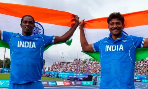 അന്ന് നഷ്ടമായത് വെറും 3 സെന്റിമീറ്ററിന്; ഗ്ലാസ്ഗോയിൽ ട്രിപ്പിളിൽ ഡബിൾ അടിച്ച് ഇന്ത്യയുടെ പ്രവീണും ശെൽവയും