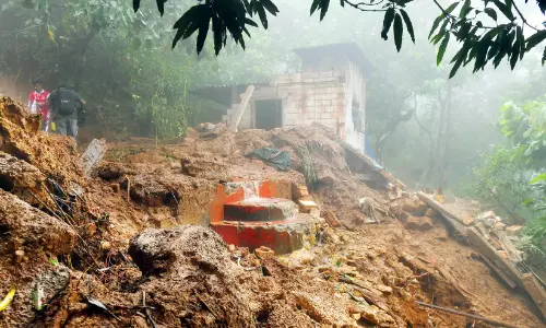 അതിതീവ്രമഴ: മുന്നൊരുക്കവും മുന്നറിയിപ്പുകളും പാളി