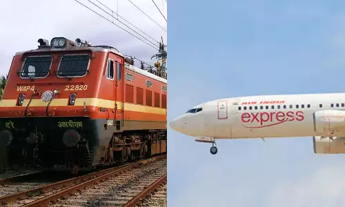 നാട്ടിലെത്താൻ പാടുപെടും; ട്രെയിൻ ടിക്കറ്റ് കിട്ടാനില്ല, വിമാന നിരക്ക് ഇരട്ടിയായി നാട്ടിലെത്താൻ പാടുപെടും; ട്രെയിൻ ടിക്കറ്റ് കിട്ടാനില്ല, വിമാന നിരക്ക് ഇരട്ടിയായി