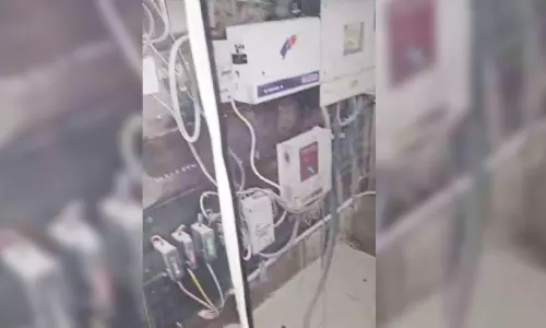 തിരക്കൊഴിയാതെ അഗ്നിരക്ഷ സേന തിരക്കൊഴിയാതെ അഗ്നിരക്ഷ സേന