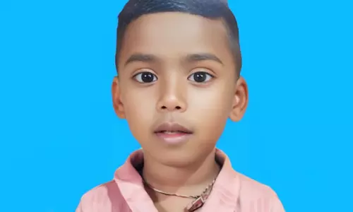 കുർക്കുറെ പാക്കറ്റിലെ കളിപ്പാട്ട പന്ത് വിഴുങ്ങിയ അഞ്ചുവയസ്സുകാരന് ദാരുണാന്ത്യം കുർക്കുറെ പാക്കറ്റിലെ കളിപ്പാട്ട പന്ത് വിഴുങ്ങിയ അഞ്ചുവയസ്സുകാരന് ദാരുണാന്ത്യം