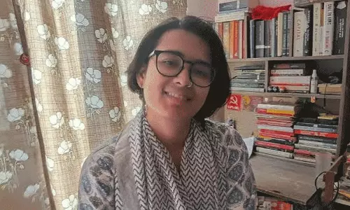 വിദ്യാർഥികളുടെ ഭാഷയെച്ചൊല്ലി വിവാദം പൊലീസ് അതിക്രമങ്ങളിൽ നിന്ന് ശ്രദ്ധതിരിക്കാനെന്ന് നേഹ ബോറ വിദ്യാർഥികളുടെ ഭാഷയെച്ചൊല്ലി വിവാദം പൊലീസ് അതിക്രമങ്ങളിൽ നിന്ന് ശ്രദ്ധതിരിക്കാനെന്ന് നേഹ ബോറ