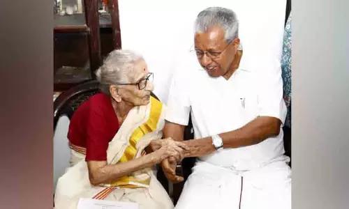 യശസ്സ് നേടാൻ എം.കെ. സാനു ഇടതുപക്ഷത്തെ വിമർശിച്ചില്ല -പിണറായി വിജയൻ യശസ്സ് നേടാൻ എം.കെ. സാനു ഇടതുപക്ഷത്തെ വിമർശിച്ചില്ല -പിണറായി വിജയൻ