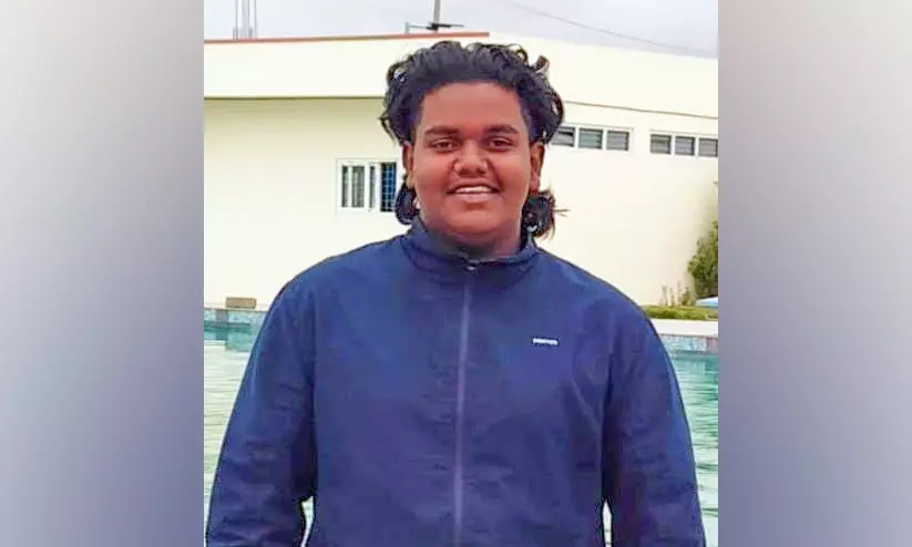 ആലപ്പുഴ സ്വദേശി ബംഗളൂരുവിൽ വാഹനാപകടത്തിൽ മരിച്ചു ആലപ്പുഴ സ്വദേശി ബംഗളൂരുവിൽ വാഹനാപകടത്തിൽ മരിച്ചു