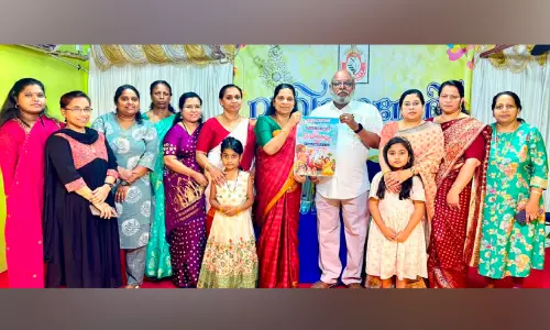 വോയ്സ് കുവൈത്ത് വനിതാവേദി ‘ഓണോത്സവം’ ഫ്ലയർ പ്രകാശനം വോയ്സ് കുവൈത്ത് വനിതാവേദി ‘ഓണോത്സവം’ ഫ്ലയർ പ്രകാശനം
