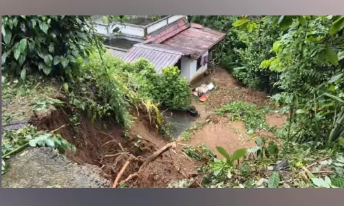 ഉരുൾപൊട്ടൽ: ഭീതിയൊഴിയാതെ രാജുവും കുടുംബവും; രക്ഷപ്പെട്ടത് തലനാരിഴക്ക്