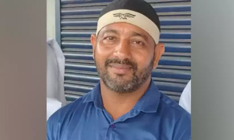 വൈദ്യുതി ബന്ധം വിഛേദിച്ചില്ല; ലൈൻമാൻ ഷോക്കേറ്റ് മരിച്ചു വൈദ്യുതി ബന്ധം വിഛേദിച്ചില്ല; ലൈൻമാൻ ഷോക്കേറ്റ് മരിച്ചു