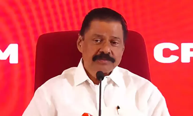 ദുരിതാശ്വാസം മറന്ന് വിരുന്നും ഉദ്ഘാടനവും; മുഖ്യമന്ത്രിയുടെ ഹെലികോപ്റ്റർ യാത്രയിൽ വിമർശനവുമായി സി.പി.എം ദുരിതാശ്വാസം മറന്ന് വിരുന്നും ഉദ്ഘാടനവും; മുഖ്യമന്ത്രിയുടെ ഹെലികോപ്റ്റർ യാത്രയിൽ വിമർശനവുമായി സി.പി.എം