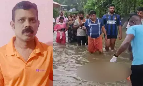 പ്രളയത്തിൽ മാറ്റിയിട്ട വാഹനം നോക്കാൻ പോയ യുവാവ് വെള്ളക്കെട്ടിൽ മരിച്ച നിലയിൽ പ്രളയത്തിൽ മാറ്റിയിട്ട വാഹനം നോക്കാൻ പോയ യുവാവ് വെള്ളക്കെട്ടിൽ മരിച്ച നിലയിൽ