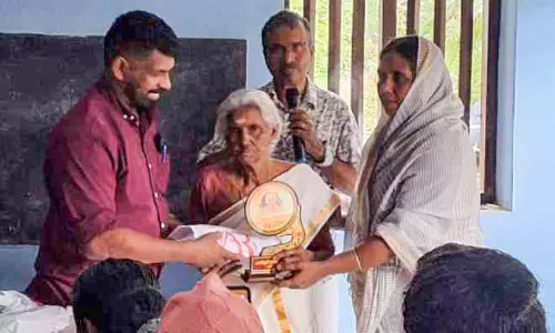 ജനാധിപത്യത്തിന്റെ ശക്തി വിളിച്ചോതി അമ്മുഅമ്മ; 95ാം വയസ്സിലും ഗ്രാമസഭയിൽ ജനാധിപത്യത്തിന്റെ ശക്തി വിളിച്ചോതി അമ്മുഅമ്മ; 95ാം വയസ്സിലും ഗ്രാമസഭയിൽ