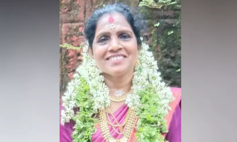കോഴിക്കോട്ടുനിന്ന് മതസൗഹാർദത്തിന്റെ കഥ; സുമതിക്ക് അന്ത്യവിശ്രമമൊരുക്കി മുസ്ലിം യുവാക്കൾ കോഴിക്കോട്ടുനിന്ന് മതസൗഹാർദത്തിന്റെ കഥ; സുമതിക്ക് അന്ത്യവിശ്രമമൊരുക്കി മുസ്ലിം യുവാക്കൾ