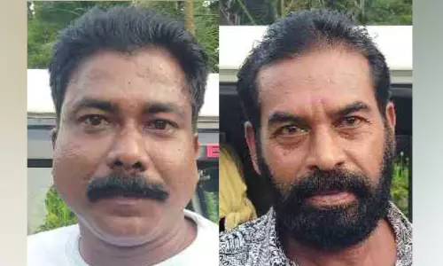 1248 ലിറ്റർ സ്പിരിറ്റുമായി രണ്ടുപേർ പിടിയിൽ 1248 ലിറ്റർ സ്പിരിറ്റുമായി രണ്ടുപേർ പിടിയിൽ