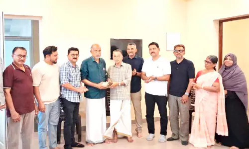 തണൽ ഡയാലിസിസ് സെന്ററിനുള്ള സഹായം കൈമാറി