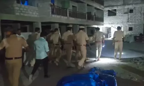കട്ടിലിൽ കെട്ടിയിട്ട പെൺകുട്ടി, കൈയിൽ കത്തിയുമായി പ്രതി; ക്രൂരമായി പീഡിപ്പിക്കപ്പെട്ട കൗമാരക്കാരി രക്ഷപ്പെട്ടത് ആ ഒരു ഫുഡ് ഓർഡറിലൂടെ
