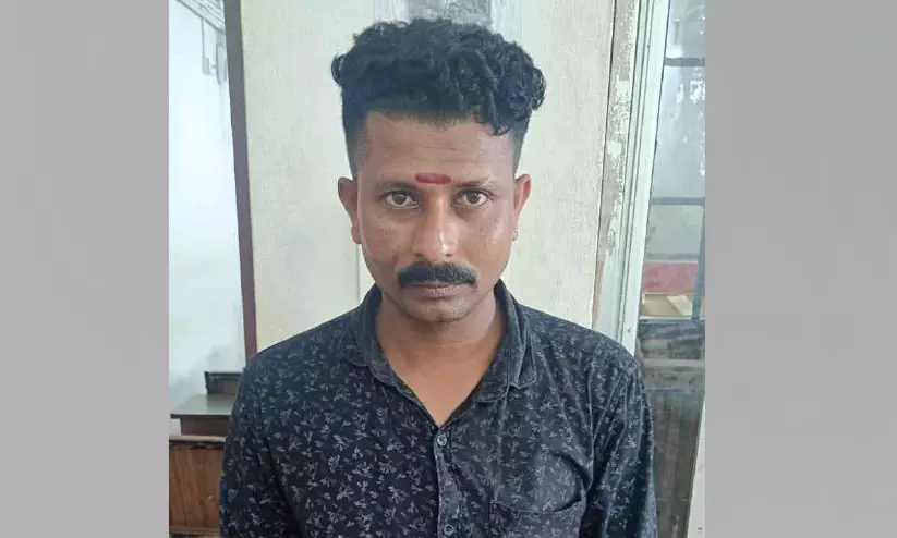 വിവാഹ വാഗ്ദാനം നൽകി ബലാത്സംഗം; യുവാവിന് 10 വർഷം കഠിന തടവ് വിവാഹ വാഗ്ദാനം നൽകി ബലാത്സംഗം; യുവാവിന് 10 വർഷം കഠിന തടവ്