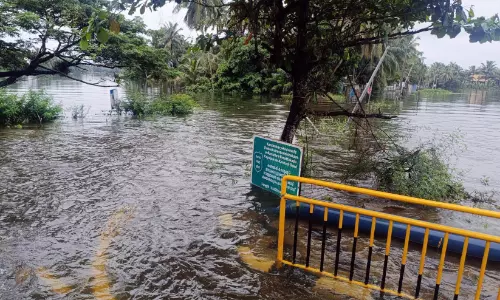 പ്രളയദുരിതമൊഴിയാതെ കുട്ടനാട്