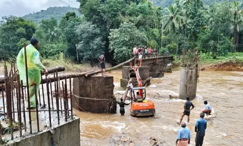 ദുരിതം തീരാതെ രാജഗിരി, ജോസ്ഗിരി പ്രദേശങ്ങള് ദുരിതം തീരാതെ രാജഗിരി, ജോസ്ഗിരി പ്രദേശങ്ങള്