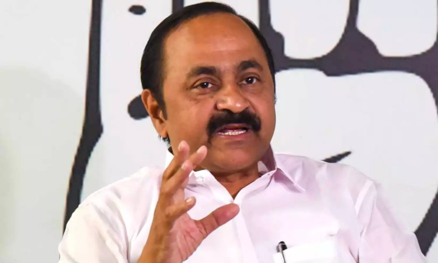 വന്ദേമാതരം പൂർണമായി ആലപിക്കണം! സ്വാതന്ത്ര്യ ദിനാഘോഷത്തിന് സംസ്ഥാന സർക്കാറിന്റെ ഉത്തരവ് വന്ദേമാതരം പൂർണമായി ആലപിക്കണം! സ്വാതന്ത്ര്യ ദിനാഘോഷത്തിന് സംസ്ഥാന സർക്കാറിന്റെ ഉത്തരവ്