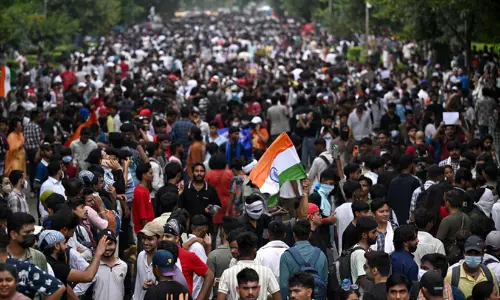 ‘ജന്തർ മന്തർ എന്തുകൊണ്ട് അടച്ചിടുന്നില്ല’; കേന്ദ്ര സർക്കാറിനോട് ഡൽഹി ഹൈകോടതി ‘ജന്തർ മന്തർ എന്തുകൊണ്ട് അടച്ചിടുന്നില്ല’; കേന്ദ്ര സർക്കാറിനോട് ഡൽഹി ഹൈകോടതി