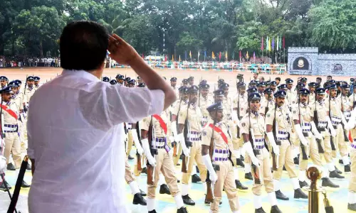 ഭരണഘടന മൂല്യങ്ങൾ ഉയർത്തിപ്പിടിക്കാൻ പൊലീസ് സേനക്ക് കഴിയണം -മന്ത്രി രമേശ് ചെന്നിത്തല