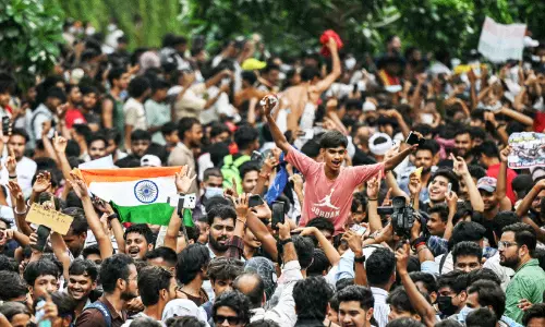 ജെൻസി  ഡിജിറ്റൽ കാലത്തെ  രാഷ്ട്രീയവായന