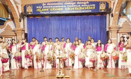 ബഹ്‌റൈൻ സോപാനം വാദ്യകലാസംഘത്തിന്റെ സോപാന സംഗീതയാത്രക്ക് കൊല്ലൂരിൽ തുടക്കമായി