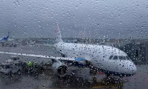 pilot-stuck-in-traffic-delhi-airport-flight-delayed pilot-stuck-in-traffic-delhi-airport-flight-delayed