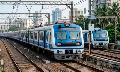 കവച്: ട്രെയിൻ അപകടം മുൻകൂട്ടി കണ്ട് സ്വയം ബ്രേക്ക് ചെയ്യും, രാജ്യത്തിന്‍റെ സ്വന്തം നേട്ടം