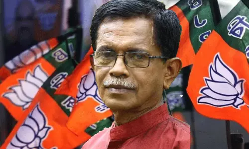 ടി.ജി. മോഹൻദാസിനെ അവധിദിനം കസ്റ്റഡിയിലെടുത്തത് അപലപനീയം -ബി.ജെ.പി ടി.ജി. മോഹൻദാസിനെ അവധിദിനം കസ്റ്റഡിയിലെടുത്തത് അപലപനീയം -ബി.ജെ.പി