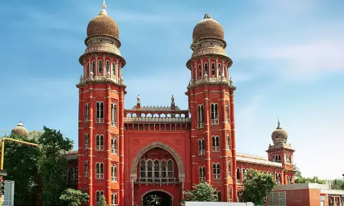 മുസ്ലിങ്ങൾക്കെതിരെ പൊലീസ് കള്ളക്കേസ് എടുത്തെന്ന വീഡിയോ പ്രചരിപ്പിച്ചത് മതനിന്ദയല്ല -മദ്രാസ് ഹൈക്കോടതി മുസ്ലിങ്ങൾക്കെതിരെ പൊലീസ് കള്ളക്കേസ് എടുത്തെന്ന വീഡിയോ പ്രചരിപ്പിച്ചത് മതനിന്ദയല്ല -മദ്രാസ് ഹൈക്കോടതി