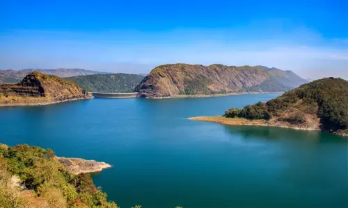 ഇടുക്കിയിൽ വീണ്ടും ടൂറിസം കേന്ദ്രങ്ങൾ തുറന്നു; തീരദേശങ്ങളിൽ കടുത്ത ജാഗ്രത വേണമെന്നും നിർദേശം