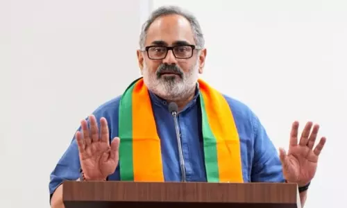 മുസ്‍ലിം ലീഗിന് സവർക്കറെ ഇഷ്ടമല്ലെങ്കിൽ ടിപ്പു സുൽത്താനെക്കുറിച്ചുള്ള പുസ്തകങ്ങൾ വായിക്കൂ; തങ്ങളെ പ്രകോപിപ്പിക്കരുതെന്ന് രാജീവ് ചന്ദ്രശേഖർ