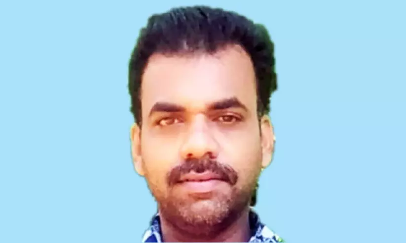 മാർബിൾ ദേഹത്ത് വീണ് തൊഴിലാളി മരിച്ചു മാർബിൾ ദേഹത്ത് വീണ് തൊഴിലാളി മരിച്ചു