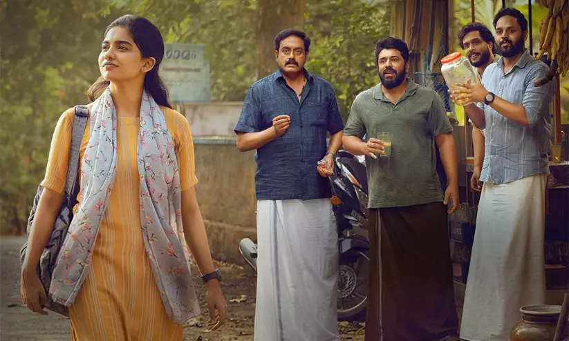 ഈ ഓണം ചിരിയുത്സവമാക്കാൻ നിവിനും കൂട്ടരും; ബത്ലഹേം കുടുംബ യൂണിറ്റിലെ ഗാനം പുറത്ത് ഈ ഓണം ചിരിയുത്സവമാക്കാൻ നിവിനും കൂട്ടരും; ബത്ലഹേം കുടുംബ യൂണിറ്റിലെ ഗാനം പുറത്ത്