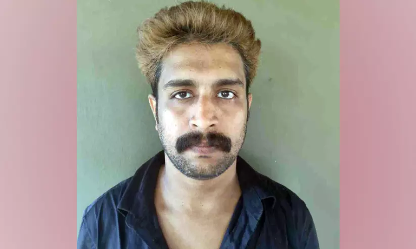 കുറഞ്ഞ നിരക്കിൽ പലിശ! വീട്ടമ്മയുടെ 20 ലക്ഷം തട്ടിയ യുവാവ് അറസ്റ്റിൽ കുറഞ്ഞ നിരക്കിൽ പലിശ! വീട്ടമ്മയുടെ 20 ലക്ഷം തട്ടിയ യുവാവ് അറസ്റ്റിൽ