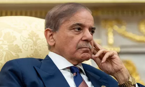 പാക്കധീന കശ്മീരിൽ മനംമാറ്റവുമായി ഷഹബാസ് ശരീഫ്; പ്രതിഷേധക്കാരുമായി ചർച്ച പാക്കധീന കശ്മീരിൽ മനംമാറ്റവുമായി ഷഹബാസ് ശരീഫ്; പ്രതിഷേധക്കാരുമായി ചർച്ച