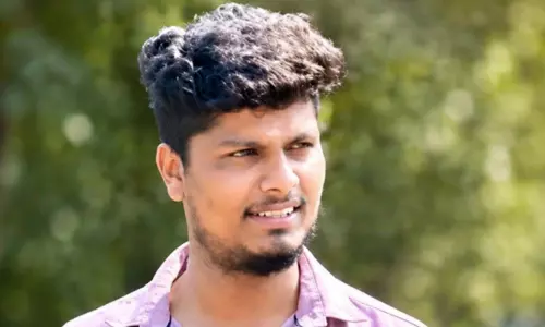 മെഡിക്കൽ കോളജിന് സമീപം യുവാവിനെ ജീപ്പിൽ മരിച്ച നിലയിൽ കണ്ടെത്തി മെഡിക്കൽ കോളജിന് സമീപം യുവാവിനെ ജീപ്പിൽ മരിച്ച നിലയിൽ കണ്ടെത്തി