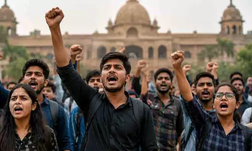 തൊഴിലില്ലായ്മയും ചോദ്യപേപ്പർ ചോർച്ചയും; ഉത്തർപ്രദേശിൽ യുവജനങ്ങൾ രൂപീകരിച്ച  ജസ്റ്റിസ് മോർച്ച പ്രക്ഷോഭത്തിന്