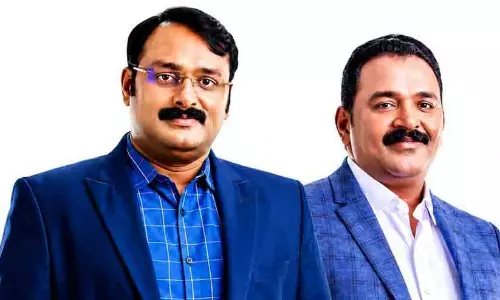 മുട്ടിൽമരം മുറിക്കേസ്; വാറന്‍റിന് പിന്നാലെ അന്വേഷണ ഉദ്യോഗസ്ഥന് മുന്നിൽ കീഴടങ്ങി രണ്ട് പ്രതികൾ