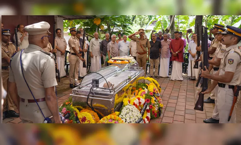 എം.പി പരമേശ്വരന് നാടിന്റെ വിട എം.പി പരമേശ്വരന് നാടിന്റെ വിട