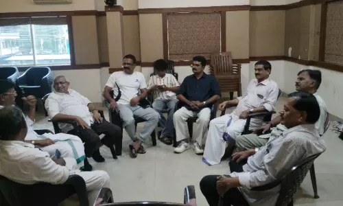പ്രാ​യം മ​റ​ന്നേ​ക്കൂ... യു​വ​ത്വം നി​ല​നി​ർ​ത്താ​ൻ നി​സ്വാ​ർ​ഥ സാ​മൂ​ഹി​ക​സേ​വ​നം മ​തി; ഇ​ന്ന് അ​ന്താ​രാ​ഷ്ട്ര യു​വ​ജ​ന ദി​നം