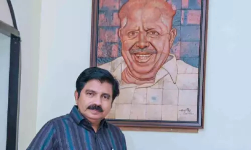 ആ​ര്യാ​ട​ന്‍റെ മു​റി​യി​ല്‍ പി​ന്‍ഗാ​മി​യാ​യി ഷൗ​ക്ക​ത്ത്