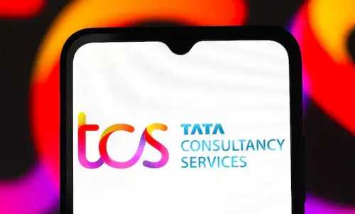ടാറ്റ സൺസ് ചെയർമാന്റെ രാജിക്ക് പിന്നാലെ ടി.സി.എസ് ഷെയറിൽ ഇടിവ് ടാറ്റ സൺസ് ചെയർമാന്റെ രാജിക്ക് പിന്നാലെ ടി.സി.എസ് ഷെയറിൽ ഇടിവ്