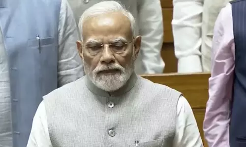 പ്രധാനമന്ത്ര‍ി‍യും അമിത് ഷായും അവസാന ദിവസം പാർലമെന്‍റിലെത്തി: വന്ദേ മാതരം പൂർണമായി ആലപിച്ച് ലോക്സഭ പിരിഞ്ഞു