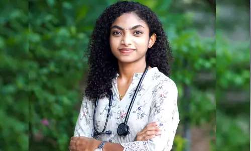 ​​സ്വന്തം ജനതയുടെ ആദ്യ ഡോക്ടറായി എത്തിയ ശരണ്യയെ​ അഭിനന്ദിച്ച്​ മന്ത്രി
