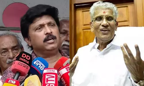 സുകുമാരൻ നായരെ ഇറക്കിവിടാൻ മാർഗമുണ്ട്, ധനലക്ഷ്മി ബാങ്ക് ക്രമക്കേട് അന്വേഷിക്കണം -വീണ്ടും വെല്ലുവിളിച്ച് ഗണേഷ്കുമാർ സുകുമാരൻ നായരെ ഇറക്കിവിടാൻ മാർഗമുണ്ട്, ധനലക്ഷ്മി ബാങ്ക് ക്രമക്കേട് അന്വേഷിക്കണം -വീണ്ടും വെല്ലുവിളിച്ച് ഗണേഷ്കുമാർ