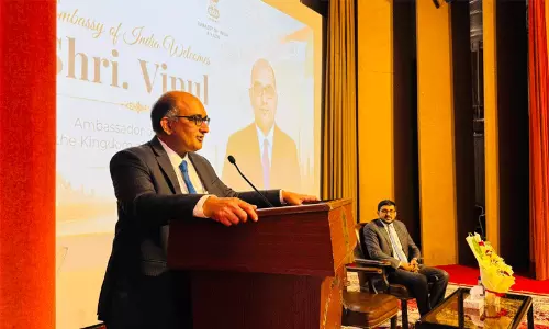പുതിയ അംബാസഡർക്ക്​ റിയാദിലെ ഇന്ത്യൻ എംബസിയിൽ ഊഷ്​മള സ്വീകരണം