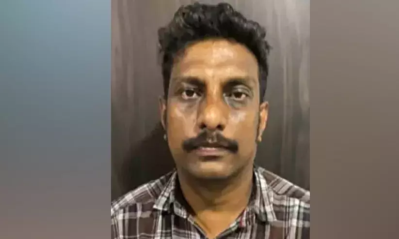 ഒരുമിച്ചു മരിക്കാമെന്ന് വിശ്വസിപ്പിച്ച് യുവതിയെ കൊലപ്പെടുത്തിയ സംഭവം; പ്രതി ജീവനൊടുക്കിയ നിലയിൽ ഒരുമിച്ചു മരിക്കാമെന്ന് വിശ്വസിപ്പിച്ച് യുവതിയെ കൊലപ്പെടുത്തിയ സംഭവം; പ്രതി ജീവനൊടുക്കിയ നിലയിൽ