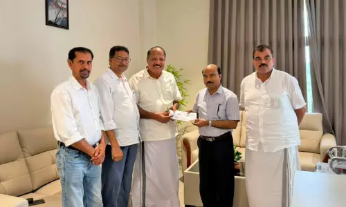 ശിഹാബ് തങ്ങൾ ഡയാലിസിസ് സെൻററിന് സഹായഹസ്തം ശിഹാബ് തങ്ങൾ ഡയാലിസിസ് സെൻററിന് സഹായഹസ്തം