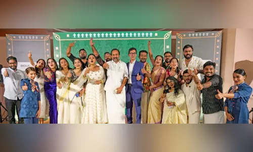 ആ​കാ​ശ​ത്ത് ഓ​ണം ഉ​ണ്ണാം; ഓ​ണ​സ​ദ്യ ഒ​രു​ക്കി എ​യ​ർ ഇ​ന്ത്യ എ​ക്സ്പ്ര​സ്